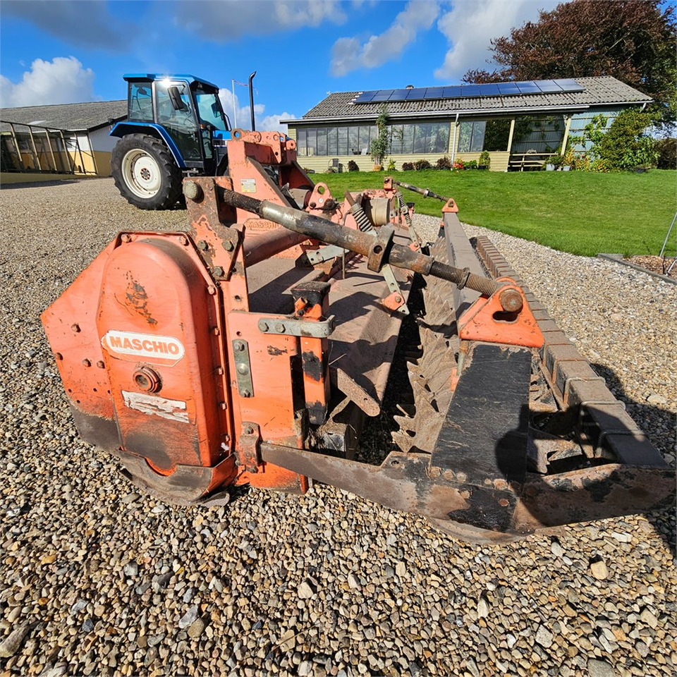 Maschio CB300 - Zappatrice: foto 3 Maschio CB300 - Zappatrice: foto 3