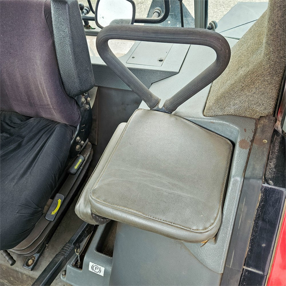 Trattore Massey Ferguson 3060: foto 12