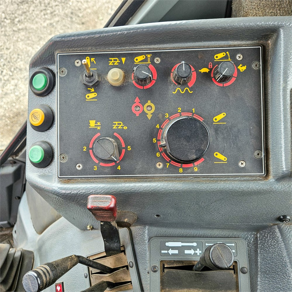 Trattore Massey Ferguson 3060: foto 16