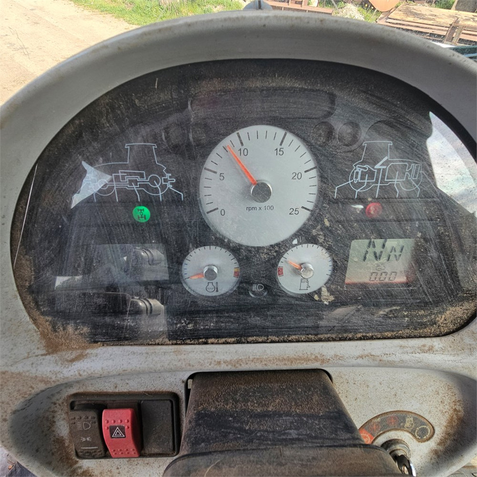 Trattore Massey Ferguson 6480 Dyna-6: foto 17