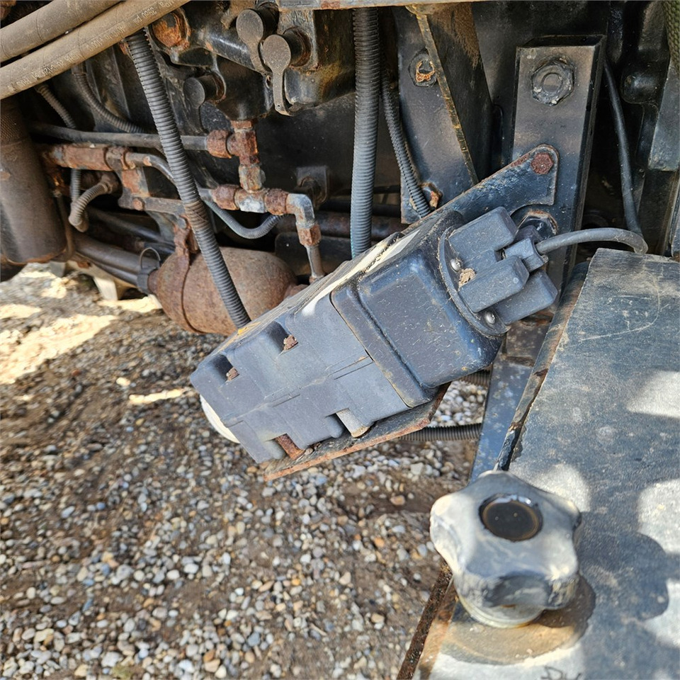 Trattore Massey Ferguson 6480 Dyna-6: foto 37