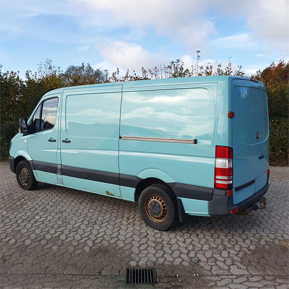 Mercedes 213 CTI - Furgone chiuso: foto 4 Mercedes 213 CTI - Furgone chiuso: foto 4