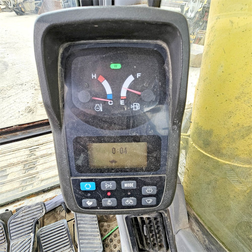 Escavatore cingolato New Holland E265: foto 13