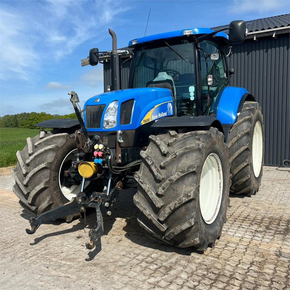 Trattore New Holland T6050: foto 13