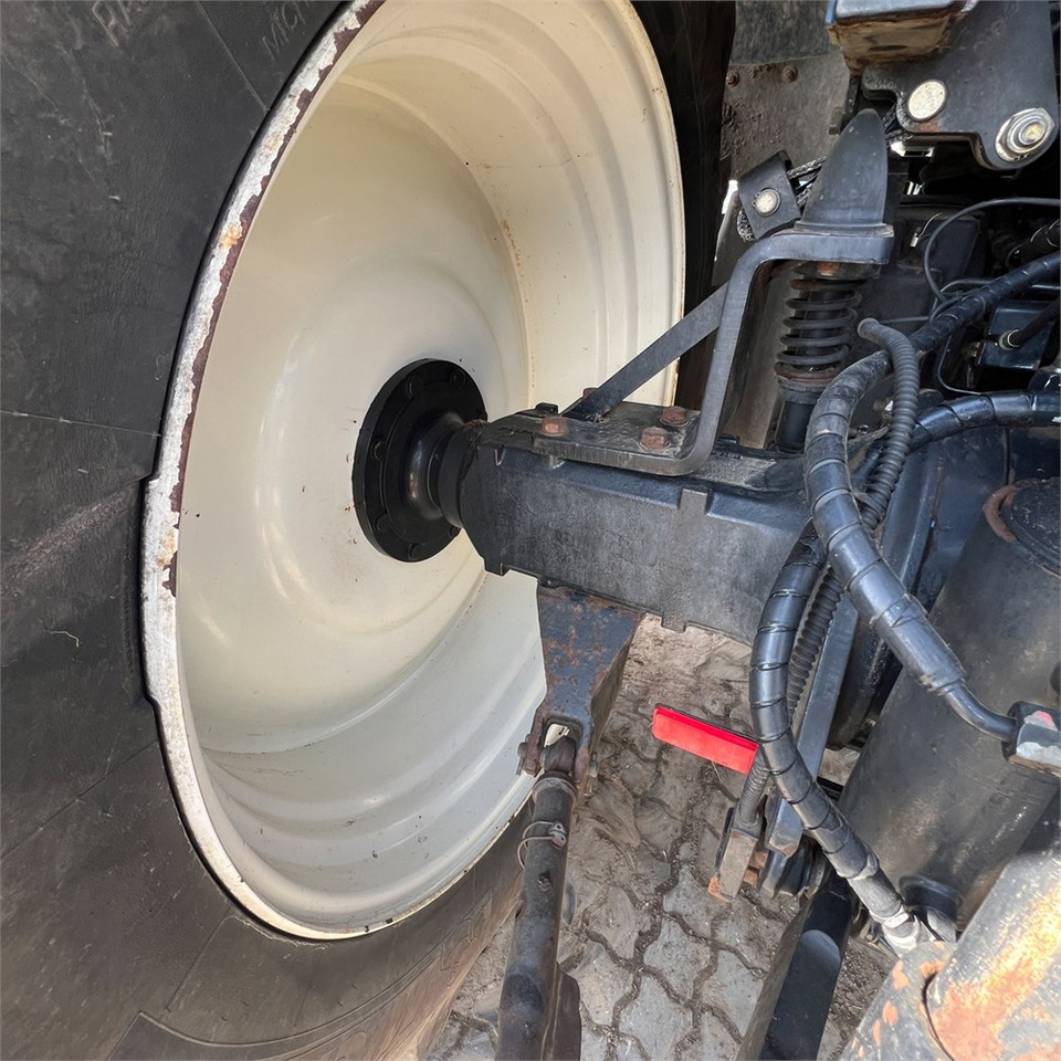 Trattore New Holland T6050: foto 45