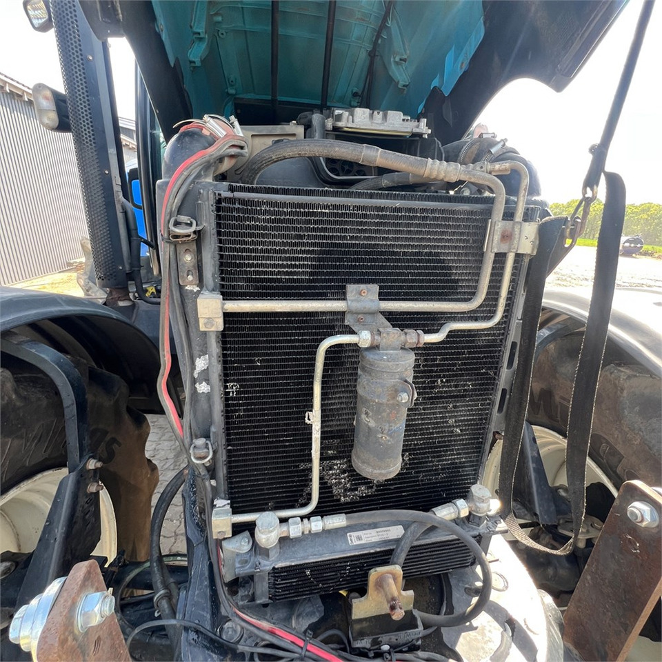 Trattore New Holland T6050: foto 38