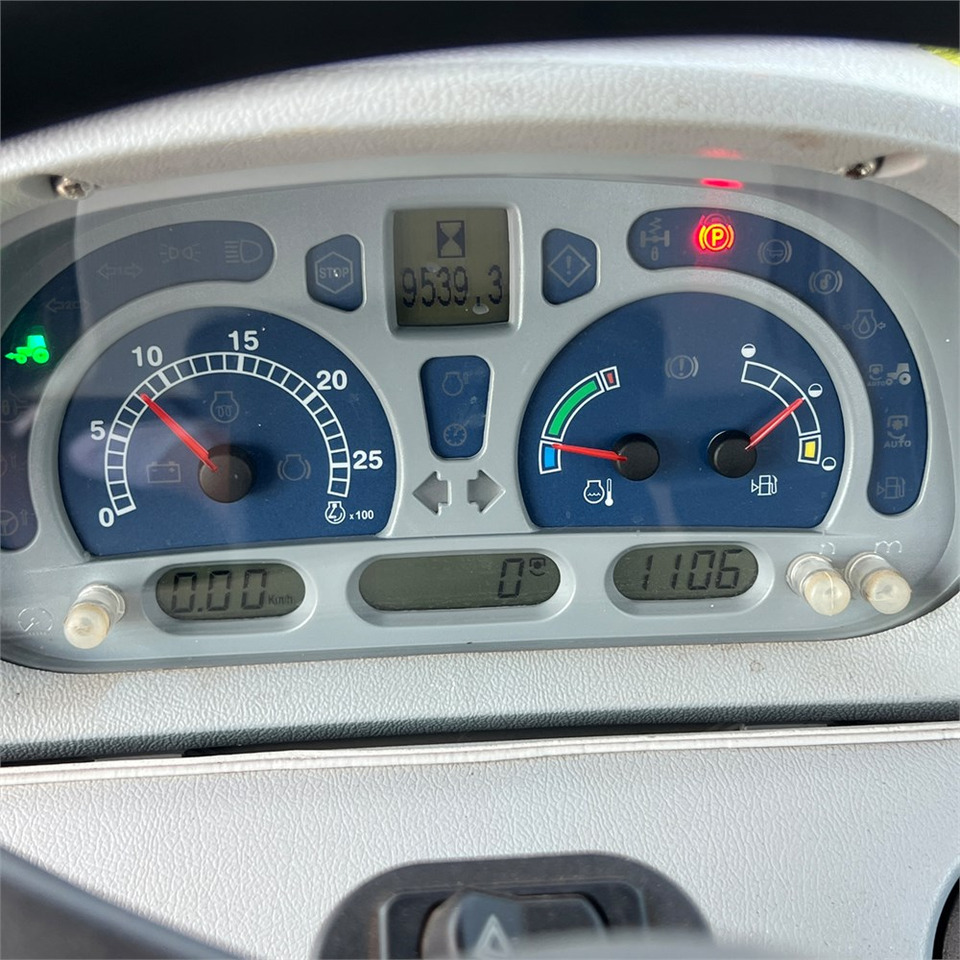 Trattore New Holland T6050: foto 25