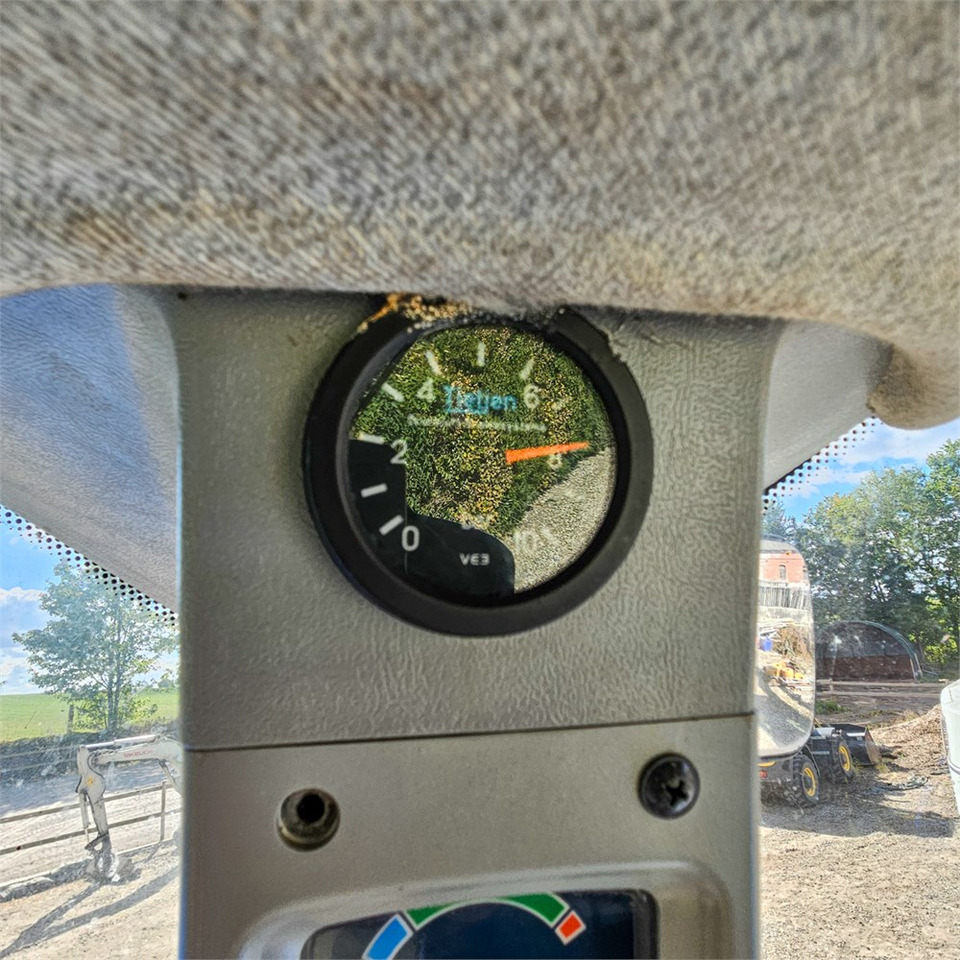 Trattore New Holland T8.390: foto 33