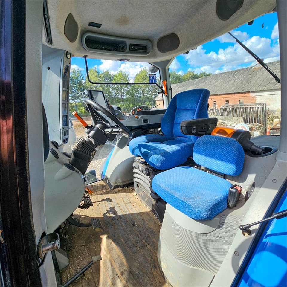 Trattore New Holland T8.390: foto 12