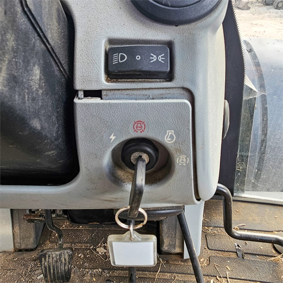 Trattore New Holland T8.390: foto 31