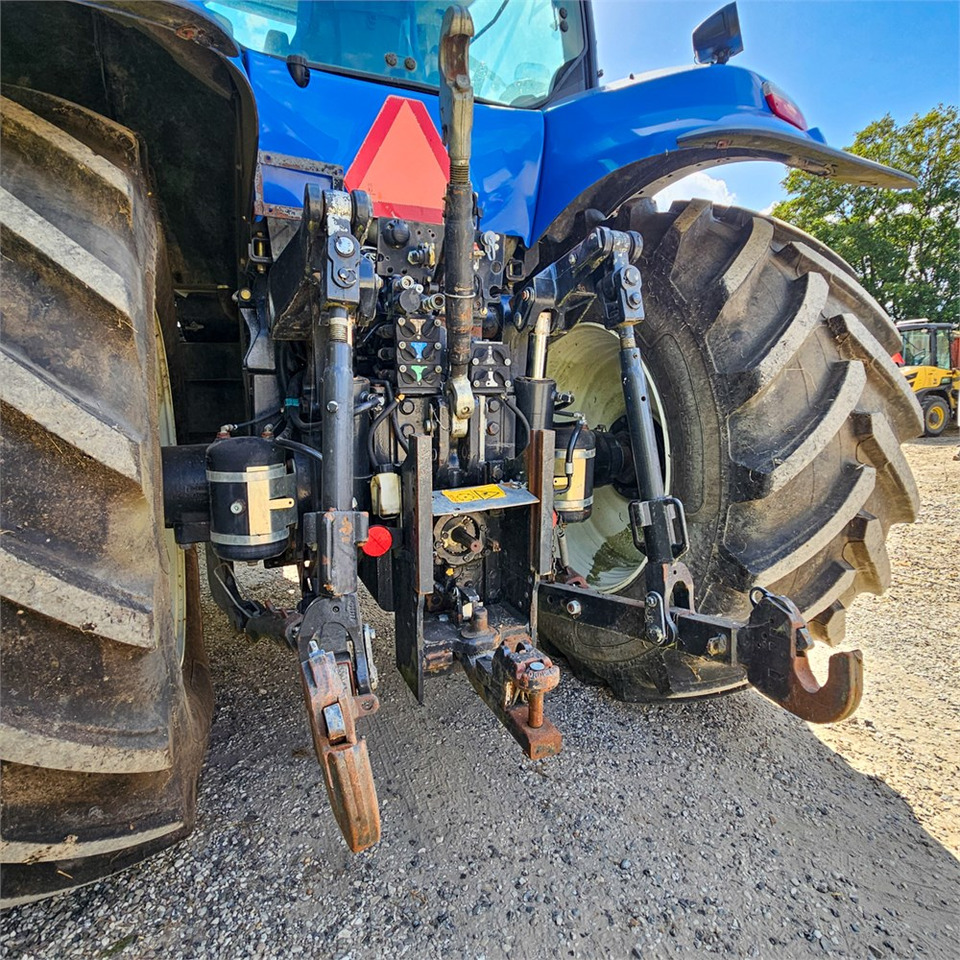 Trattore New Holland T8.390: foto 39