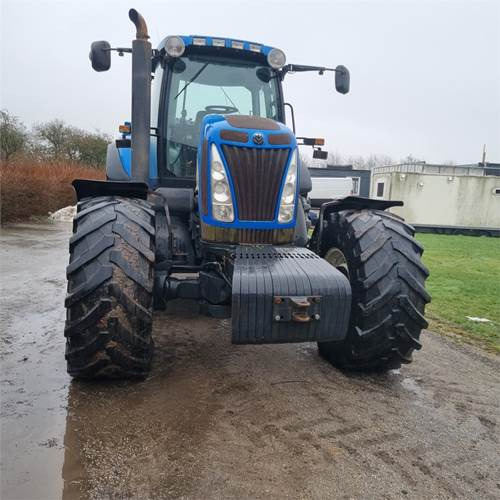 New Holland T8050 Class 5 - Trattore: foto 4 New Holland T8050 Class 5 - Trattore: foto 4