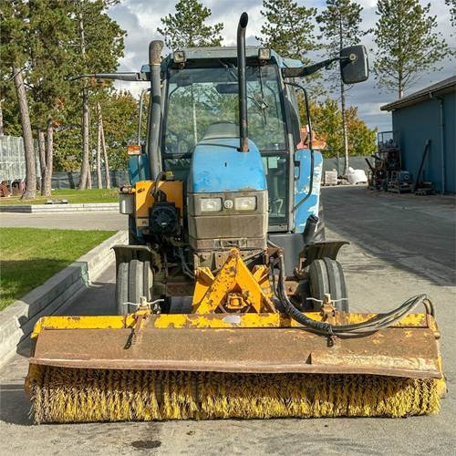 New Holland TS90 - Trattore: foto 2 New Holland TS90 - Trattore: foto 2