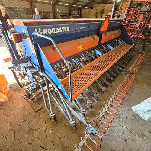 Nordsten NS 3040 - Macchina per la semina: foto 1 Nordsten NS 3040 - Macchina per la semina: foto 1