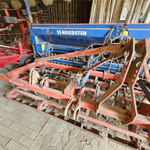 Nordsten NS 3040 - Macchina per la semina: foto 4 Nordsten NS 3040 - Macchina per la semina: foto 4