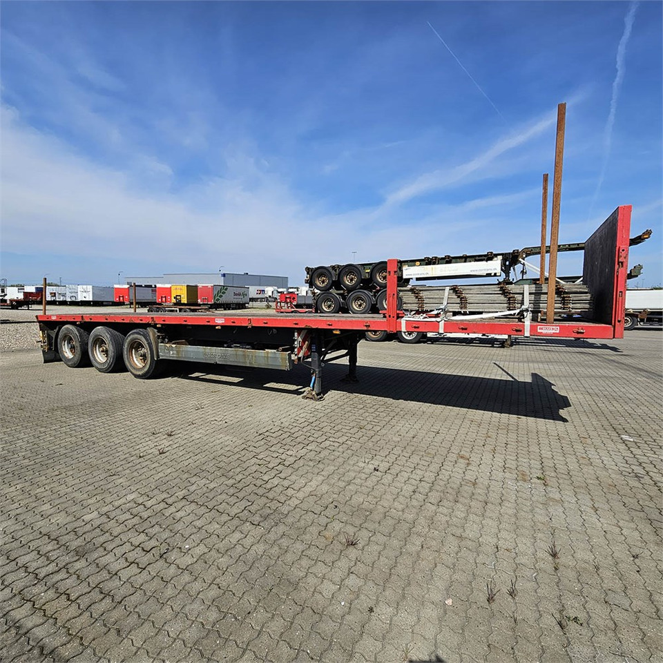 Pacton Flatbed - Semirimorchio cassonato/ Pianale: foto 3 Pacton Flatbed - Semirimorchio cassonato/ Pianale: foto 3