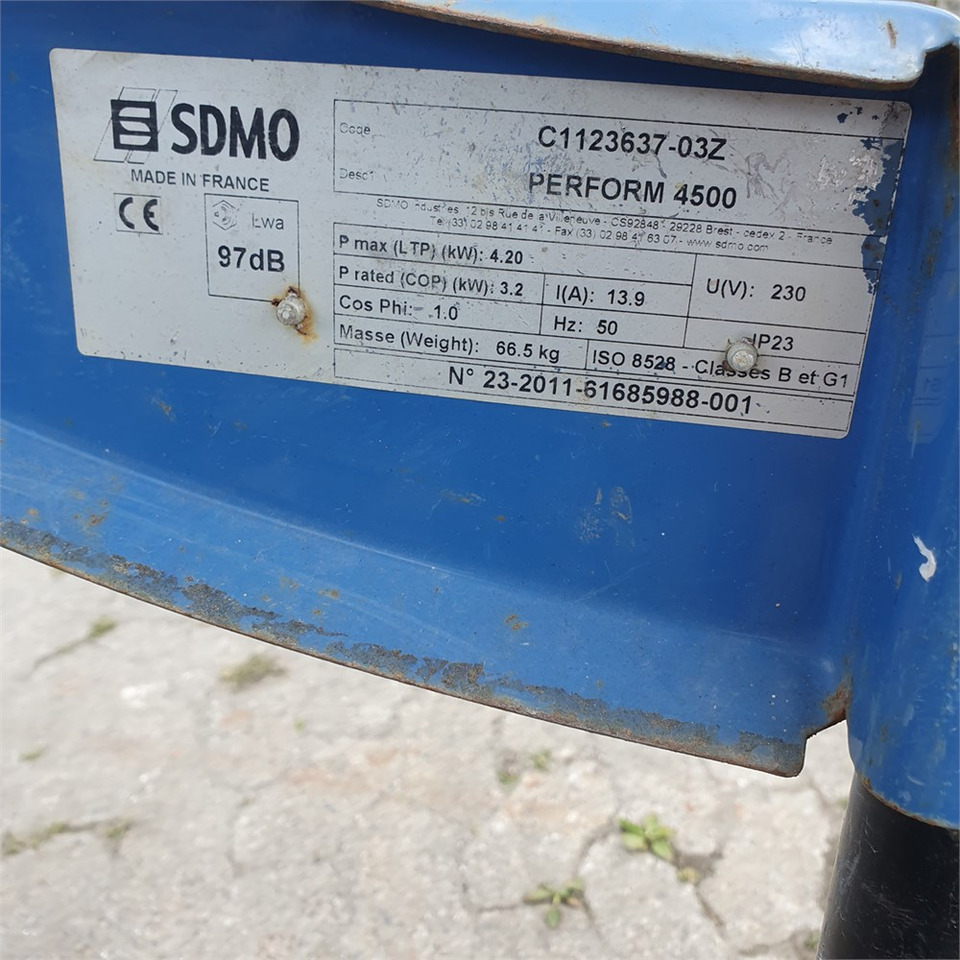 Gruppo elettrogeno SDMO 4500: foto 6 Gruppo elettrogeno SDMO 4500: foto 6