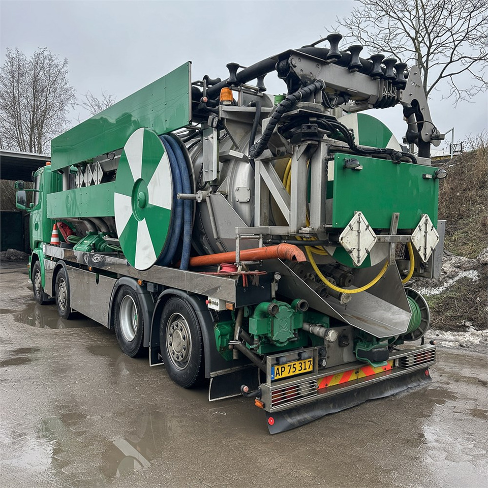 Scania R490 P,G,R-serien - Autospurgo: foto 2 Scania R490 P,G,R-serien - Autospurgo: foto 2