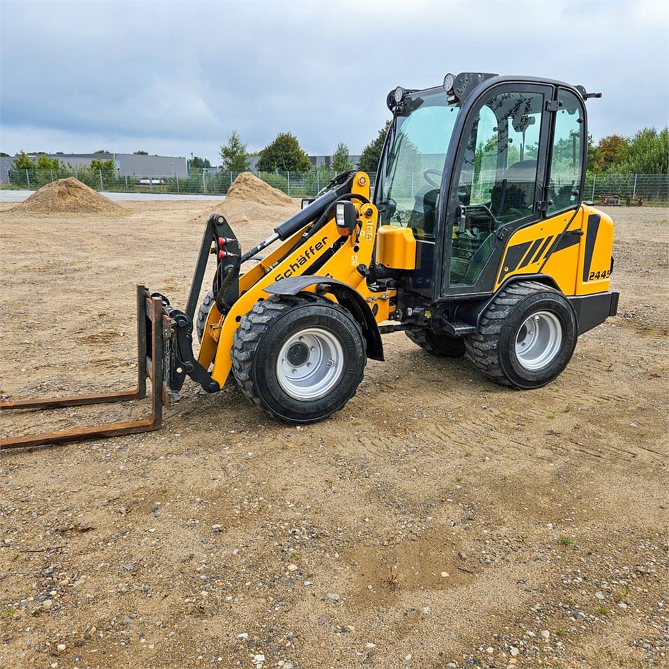 Schaeff 2445 - Pala gommata: foto 1 Schaeff 2445 - Pala gommata: foto 1