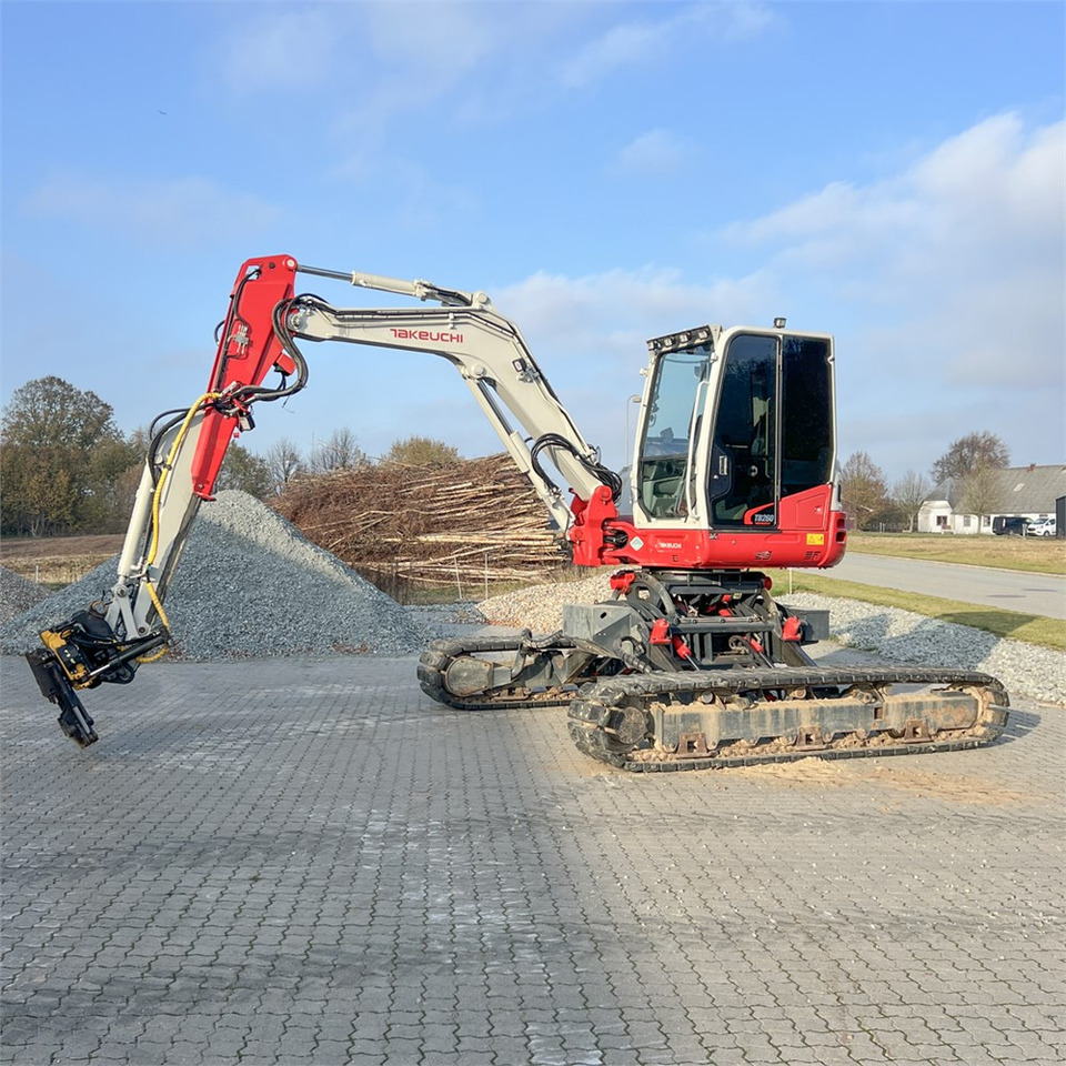 Takeuchi TB260 Levelizer - Miniescavatore: foto 4 Takeuchi TB260 Levelizer - Miniescavatore: foto 4