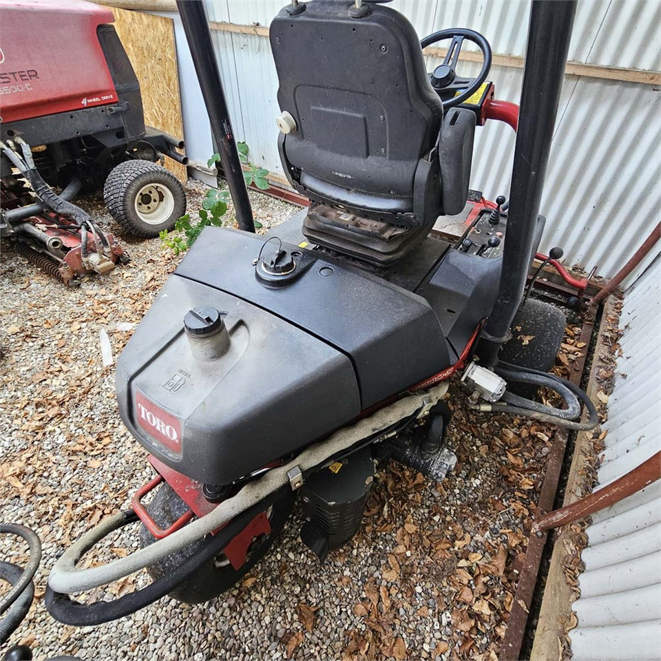 Toro Greensmaster 3200-D - Tagliaerba: foto 4 Toro Greensmaster 3200-D - Tagliaerba: foto 4