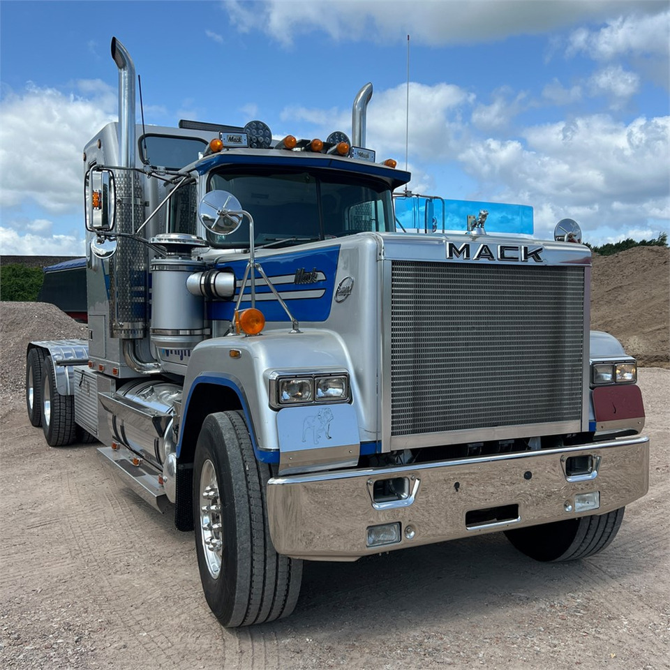 Mack Superliner - Trattore stradale: foto 2 Mack Superliner - Trattore stradale: foto 2