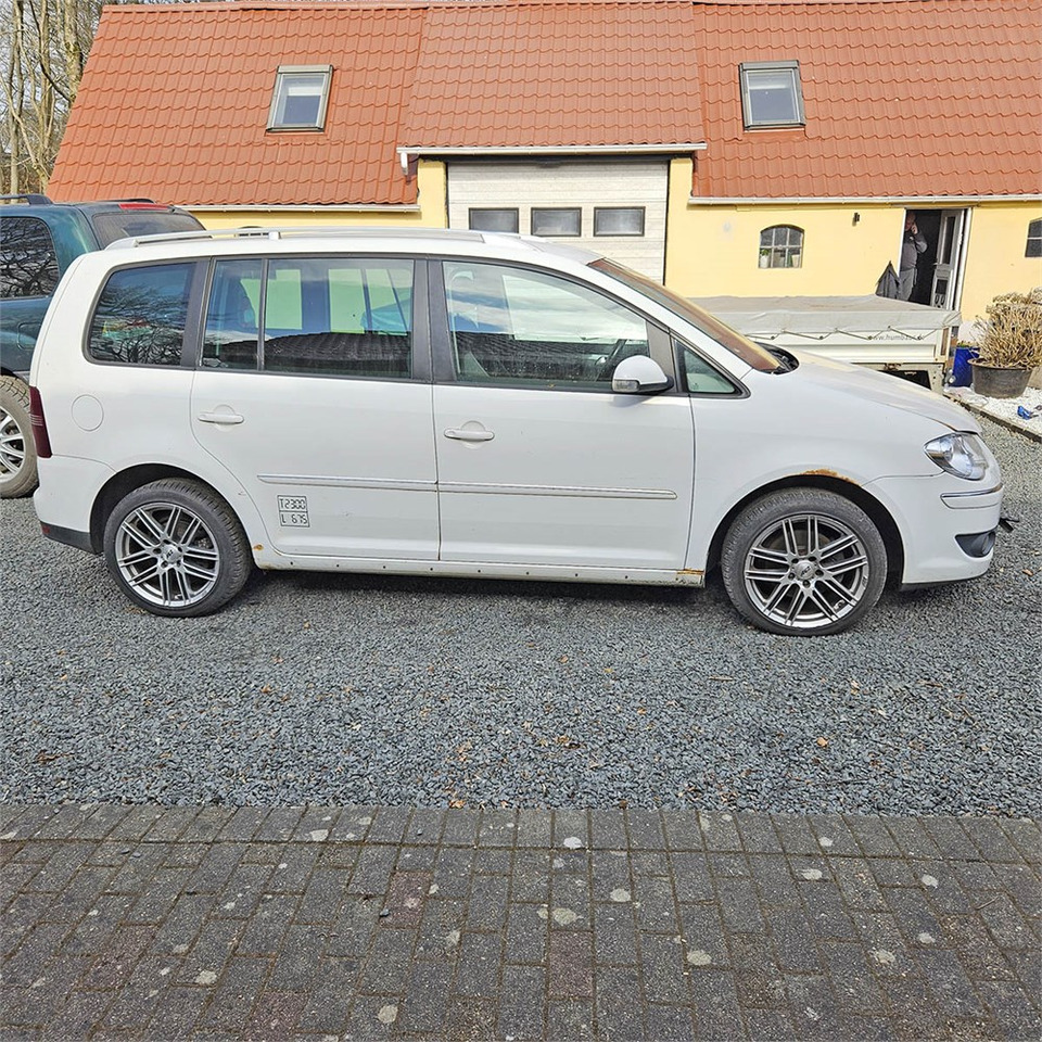 VW Touran Van 2,0 tdi automatisk - Autovettura: foto 2 VW Touran Van 2,0 tdi automatisk - Autovettura: foto 2