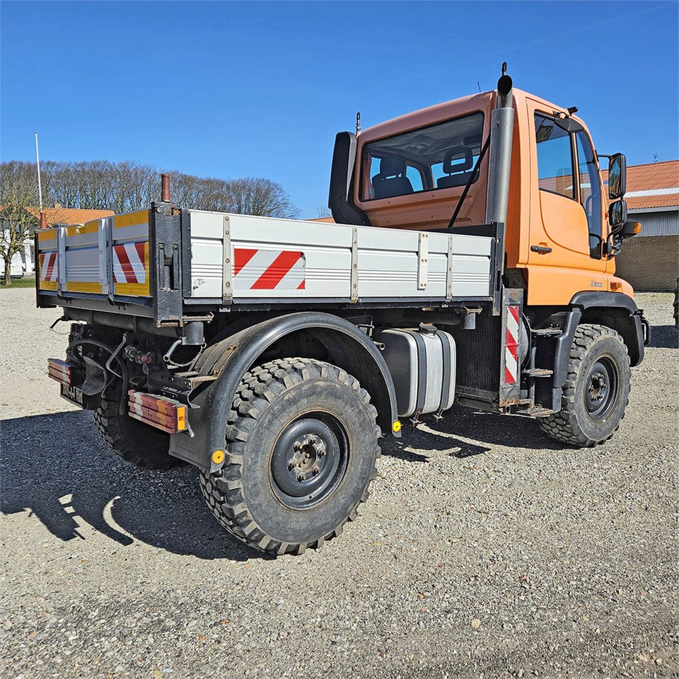 Mercedes U300 - Veicolo speciale/ Comunale: foto 3 Mercedes U300 - Veicolo speciale/ Comunale: foto 3