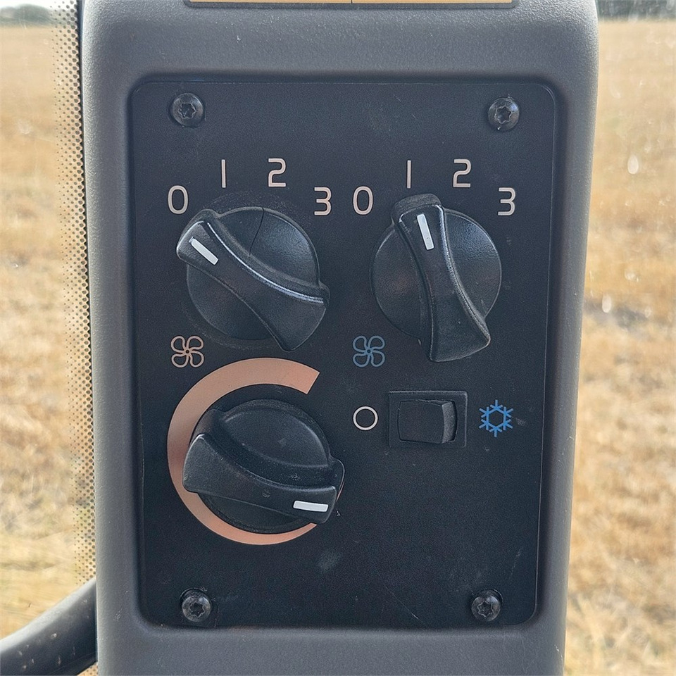 Terna Volvo BL71 Plus: foto 35 Terna Volvo BL71 Plus: foto 35