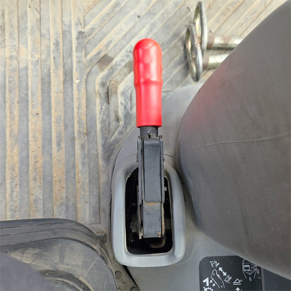 Terna Volvo BL71 Plus: foto 39 Terna Volvo BL71 Plus: foto 39