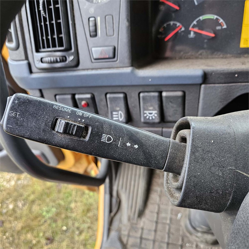 Autocarro furgonato Volvo FM: foto 18