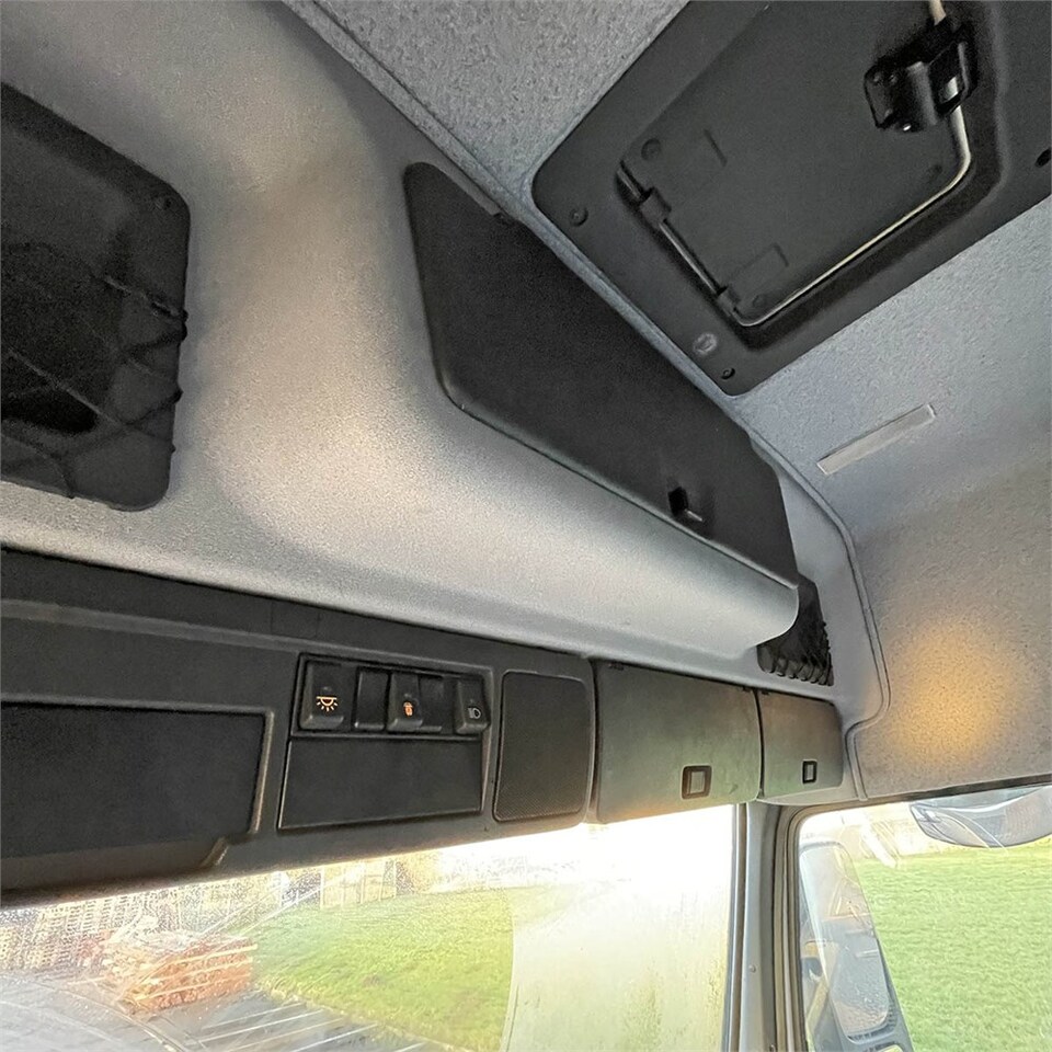 Autocarro furgonato Volvo FM12: foto 35