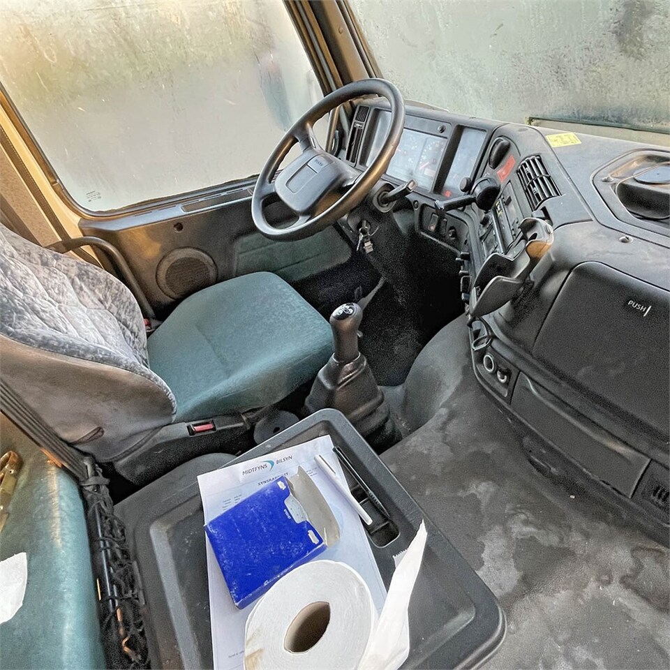 Autocarro furgonato Volvo FM12: foto 32