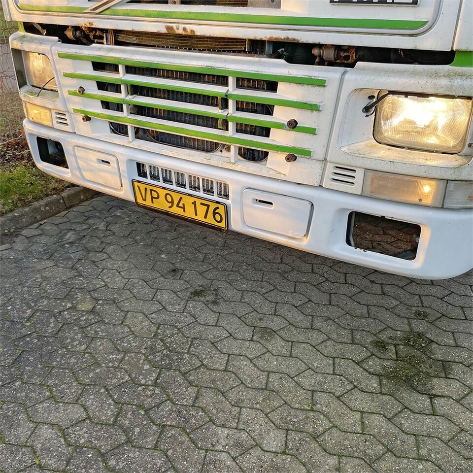 Autocarro furgonato Volvo FM12: foto 16