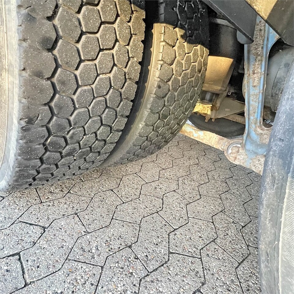 Autocarro furgonato Volvo FM12: foto 48