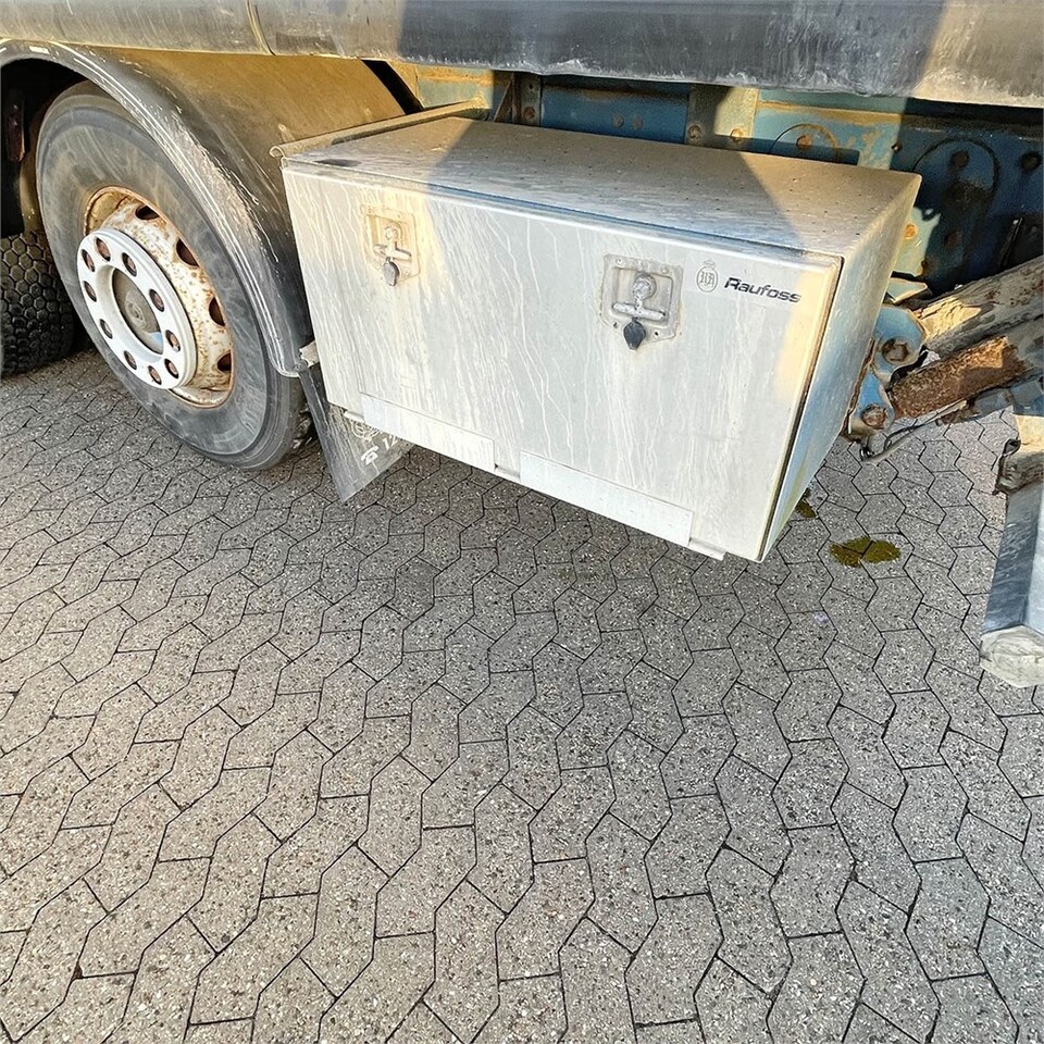 Autocarro furgonato Volvo FM12: foto 49