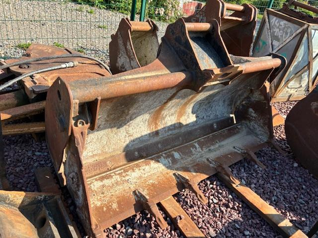 ARDEN EQUIPEMENT LOT EQUIPEMENTS QA 20 - Benna per escavatore: foto 1 ARDEN EQUIPEMENT LOT EQUIPEMENTS QA 20 - Benna per escavatore: foto 1