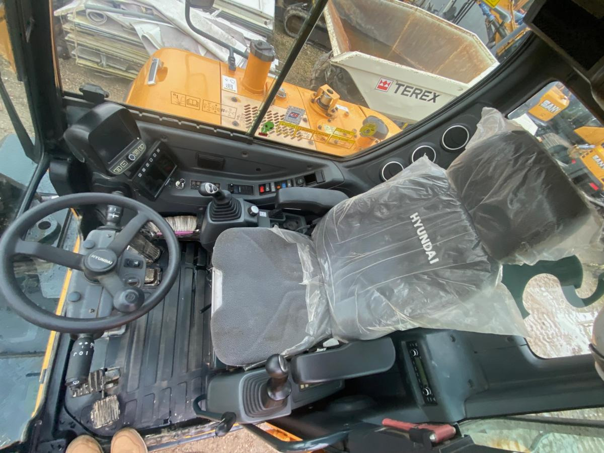 Escavatore gommato Hyundai ROBEX 55W-9A: foto 10