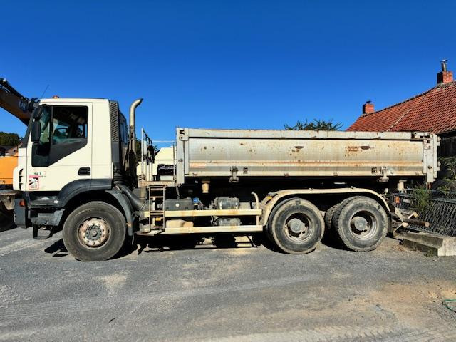Iveco TRAKKER 410 - Autocarro ribaltabile: foto 3 Iveco TRAKKER 410 - Autocarro ribaltabile: foto 3