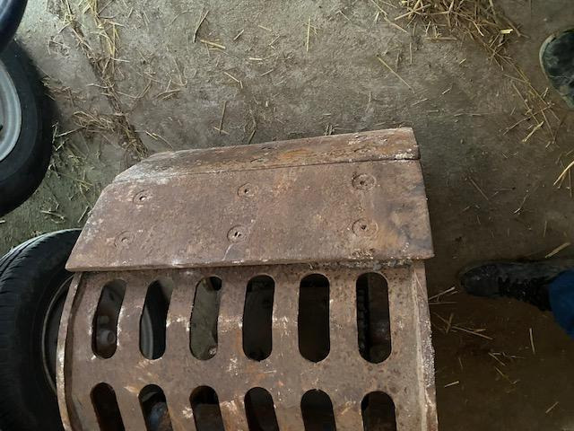 KINSHOFER POUR MINIPELLE 6 À 10T - Benna a polipo per Macchina da cantiere: foto 4 KINSHOFER POUR MINIPELLE 6 À 10T - Benna a polipo per Macchina da cantiere: foto 4