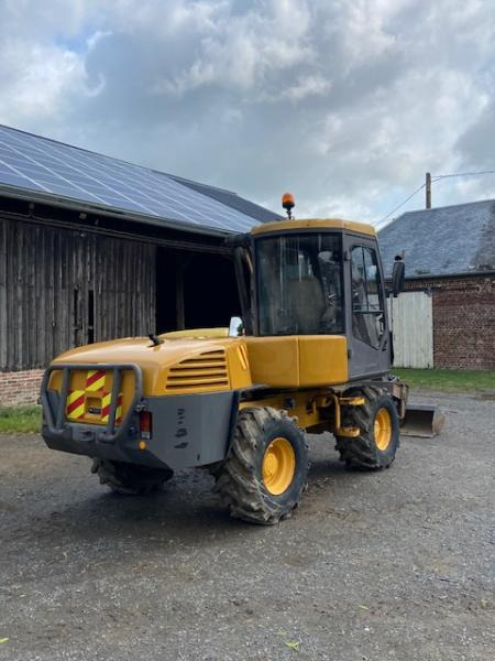 Mecalac 12 MXT - Escavatore gommato: foto 3 Mecalac 12 MXT - Escavatore gommato: foto 3