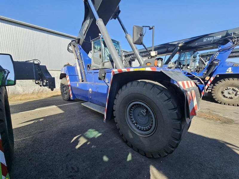 Kalmar DRG420-60S5 - Reach stacker: foto 4 Kalmar DRG420-60S5 - Reach stacker: foto 4
