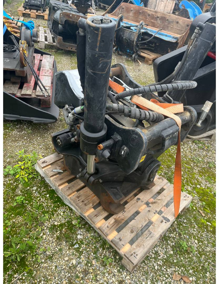 CAT TRS18/S70/S70 - Tiltrotator: foto 2 CAT TRS18/S70/S70 - Tiltrotator: foto 2