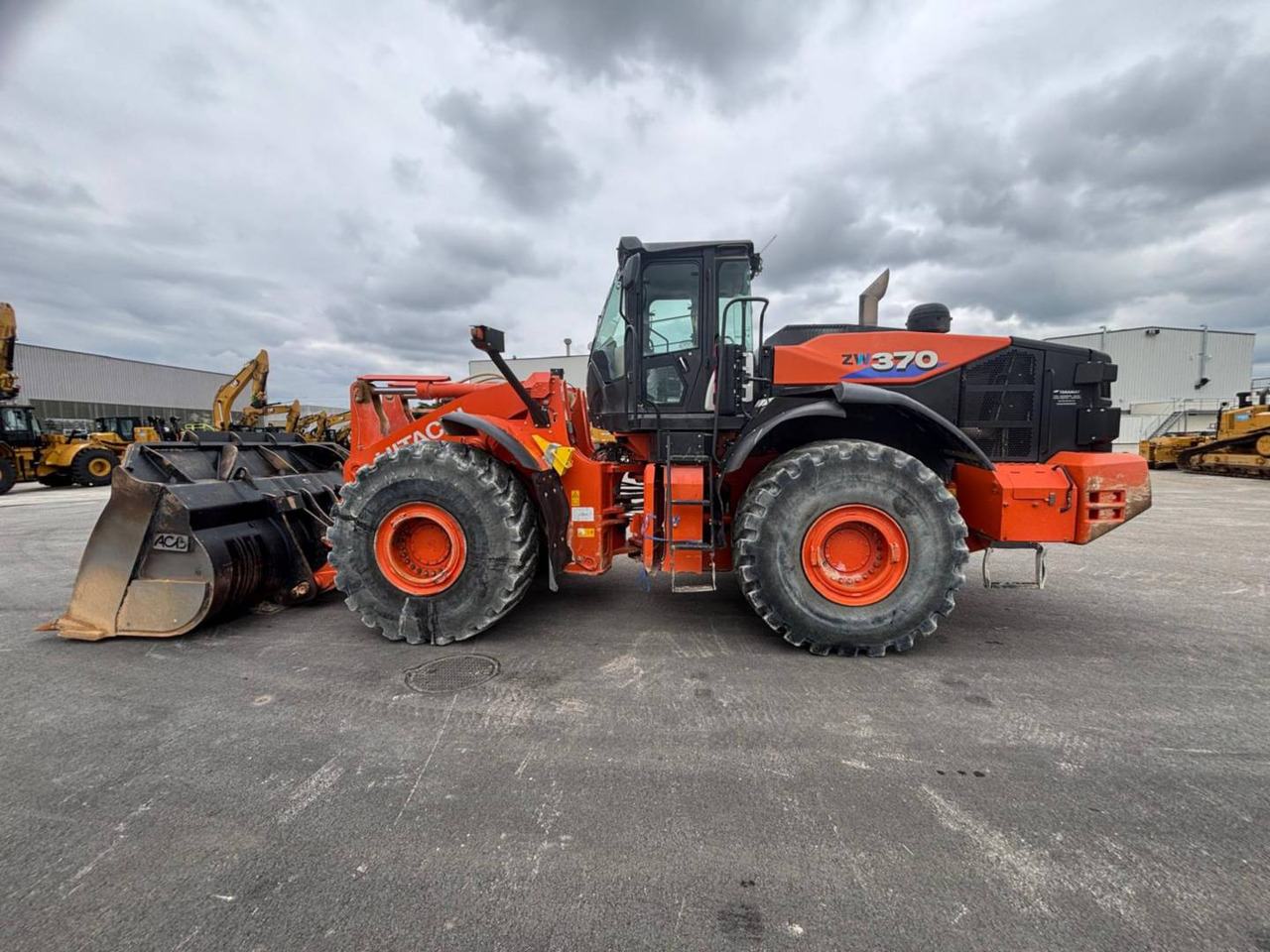 Pala gommata HITACHI ZW370.6: foto 11
