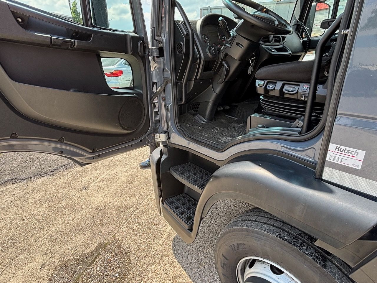Iveco ML140E25 offene Pritsche, AHK - Autocarro con pianale/ Cassone fisso: foto 3 Iveco ML140E25 offene Pritsche, AHK - Autocarro con pianale/ Cassone fisso: foto 3