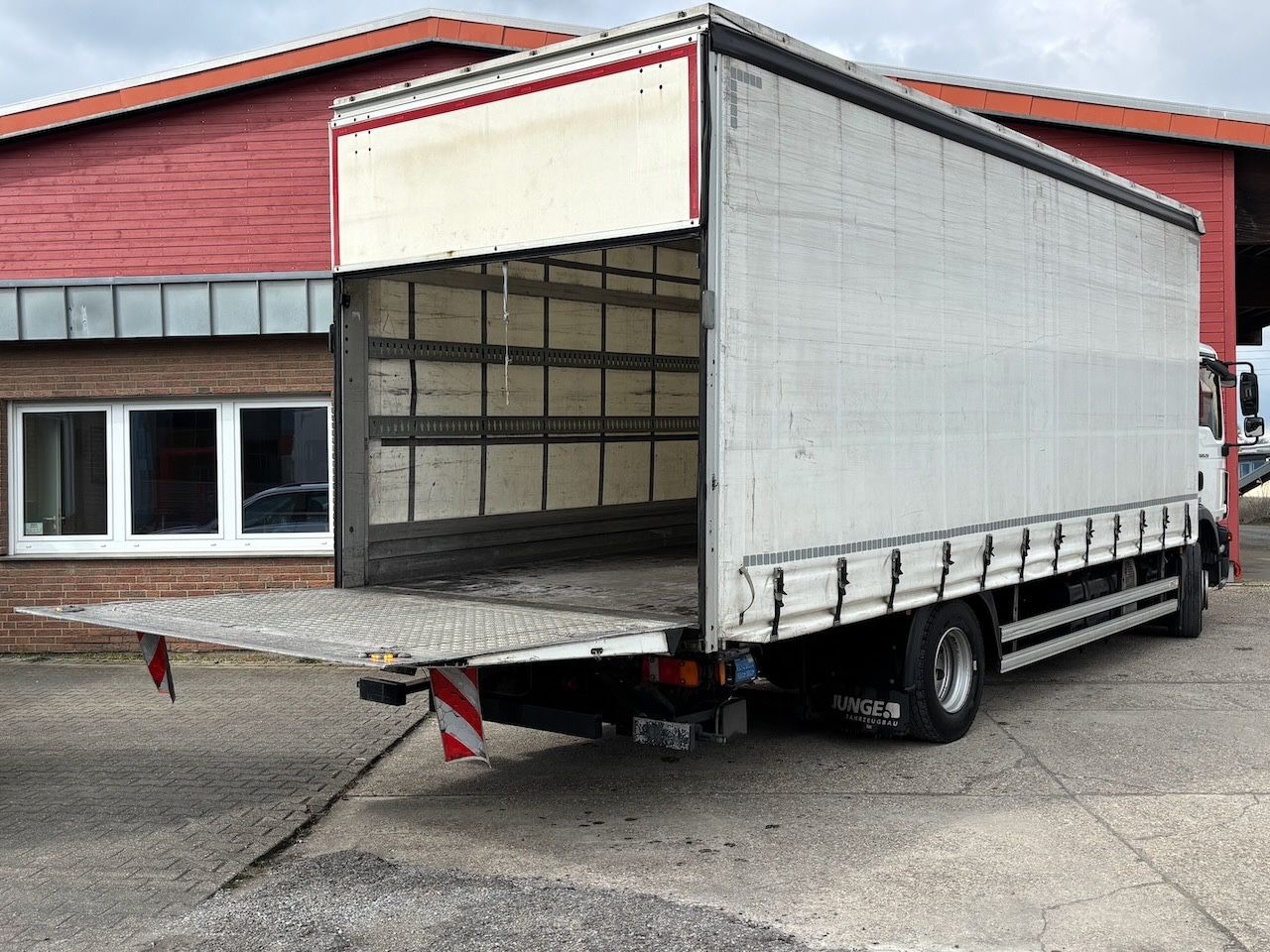 MAN TGM 15.250 BL Pritsche/Lbw, Edscha, - Camion centinato: foto 5 MAN TGM 15.250 BL Pritsche/Lbw, Edscha, - Camion centinato: foto 5