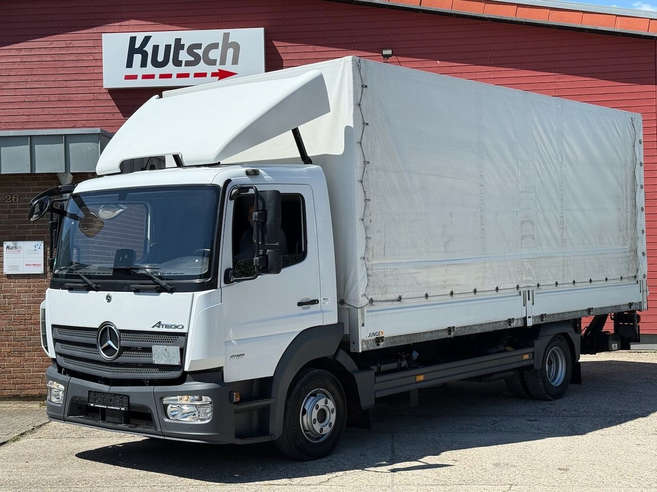 Mercedes-Benz Atego 818L Plane, Ladebordwand, Klima, AHK - Camion centinato: foto 1 Mercedes-Benz Atego 818L Plane, Ladebordwand, Klima, AHK - Camion centinato: foto 1