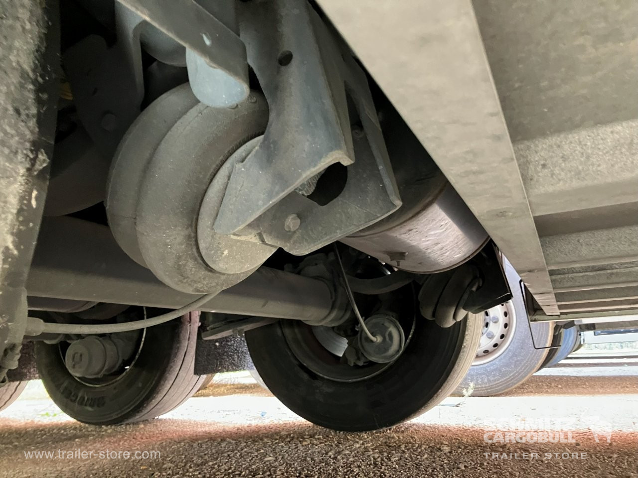 SCHMITZ Semiremolque Frigo Standard Double deck - Semirimorchio cella isotermica: foto 4 SCHMITZ Semiremolque Frigo Standard Double deck - Semirimorchio cella isotermica: foto 4