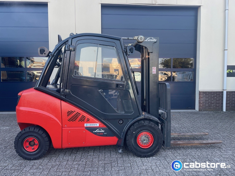 Linde H35D-02 Heftruck - Bouwjaar 2013 - Draaiuren 6892 - Diesel - Side Shift - Freelift - Doorrij hoogte 217 cm !! - Carrello elevatore diesel: foto 3 Linde H35D-02 Heftruck - Bouwjaar 2013 - Draaiuren 6892 - Diesel - Side Shift - Freelift - Doorrij hoogte 217 cm !! - Carrello elevatore diesel: foto 3