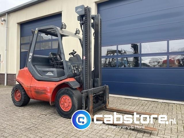 Linde H45D Bouwjaar 2001 - Draaiuren 14.600 - Side Shift - 400 cm hefhoogte - Perkins Diesel - Carrello elevatore diesel: foto 1 Linde H45D Bouwjaar 2001 - Draaiuren 14.600 - Side Shift - 400 cm hefhoogte - Perkins Diesel - Carrello elevatore diesel: foto 1